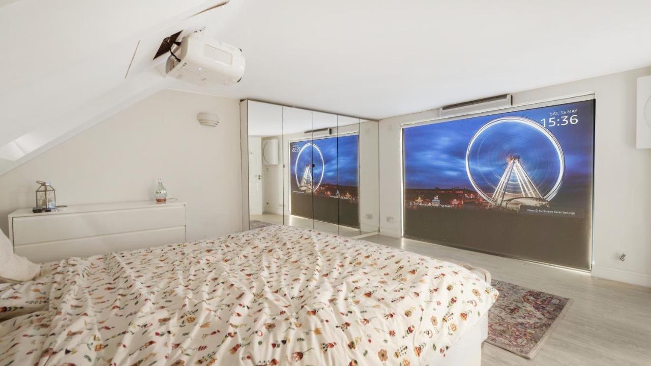 Cosy Luxurious Family Home Лондон Экстерьер фото